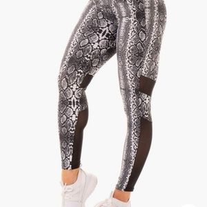 Ryderwear x NEM Scrunch Bum Leggings Sz M